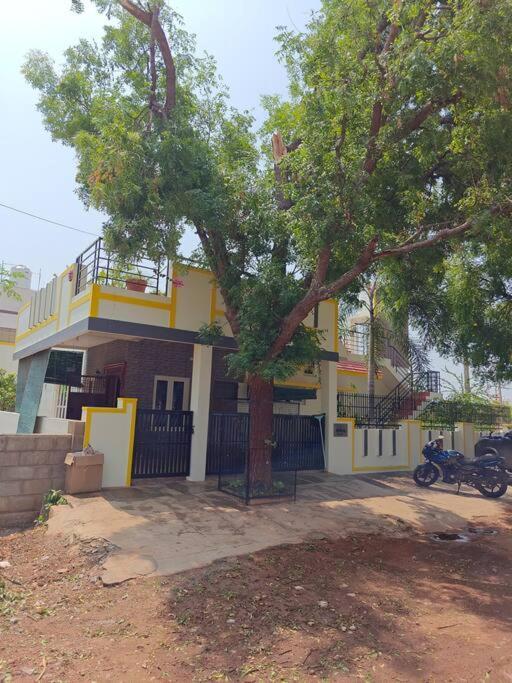 S R Luxurious Fully Ac 3 Bhk Bunglow Mysore Villa Esterno foto