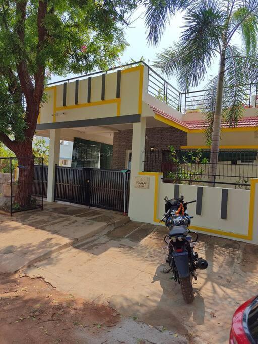 S R Luxurious Fully Ac 3 Bhk Bunglow Mysore Villa Esterno foto